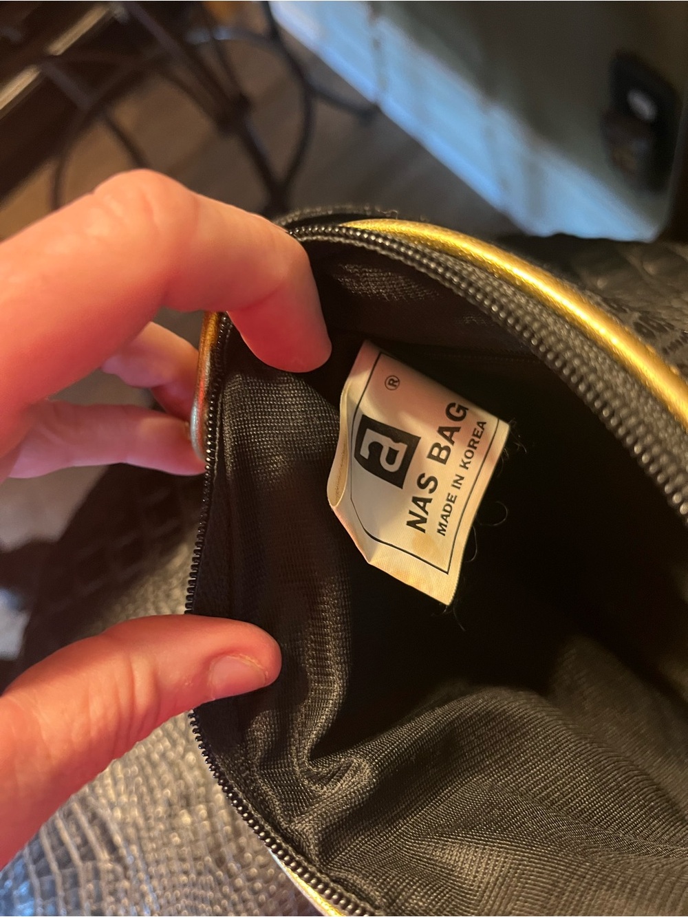 Vintage NAS Crossbody Shoulder Bag - Picture 3 of 9